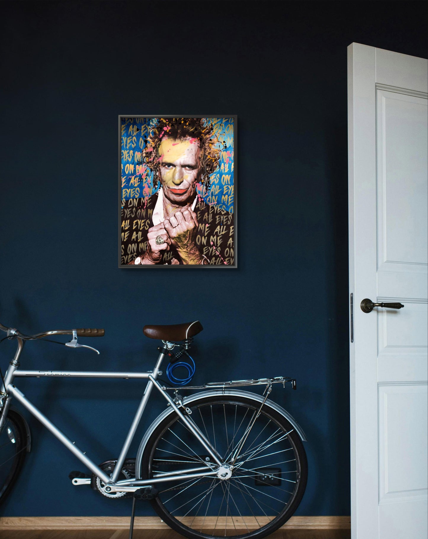 Keith Richards er en kjent person for mange. HVa med å henge idolet ditt på veggen? Fru Bugge er svært kjent innenfor popart og streetart miljøet i NOrge. Galleri2b formidler store maleier/originaler av Fru BUgge