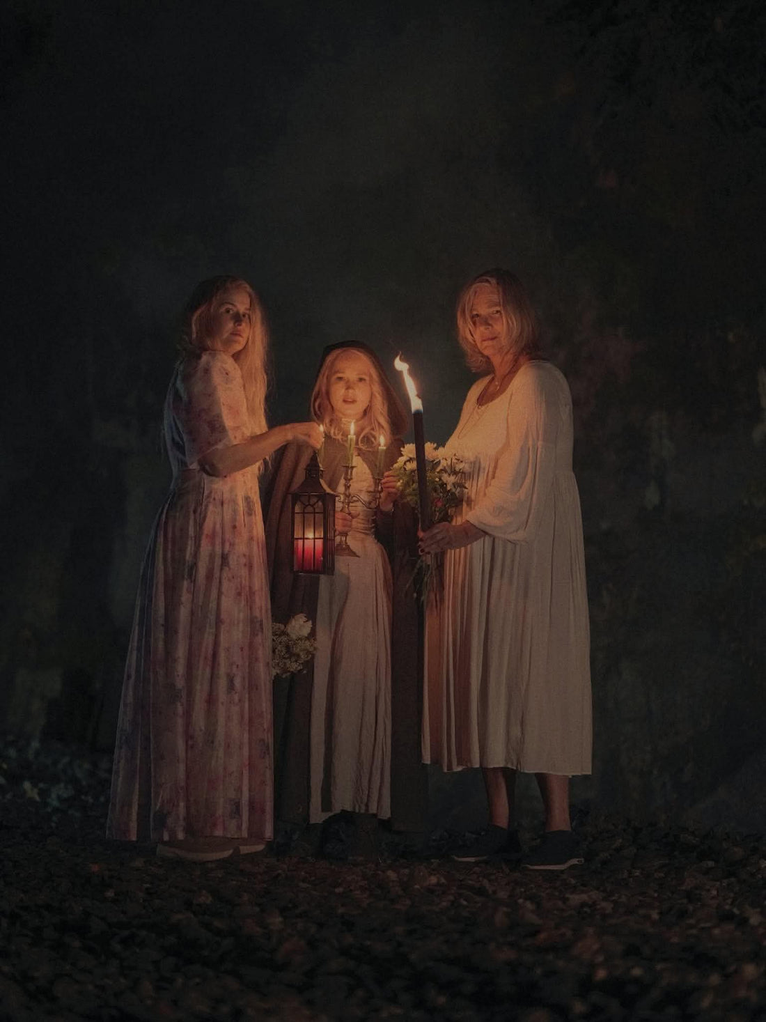 Kunstnerne Ellen Zimmer, Signe Bødtker og Emilie Wesche, som stiller ut Mening i Mørket i Galleri Schæffers gate 5