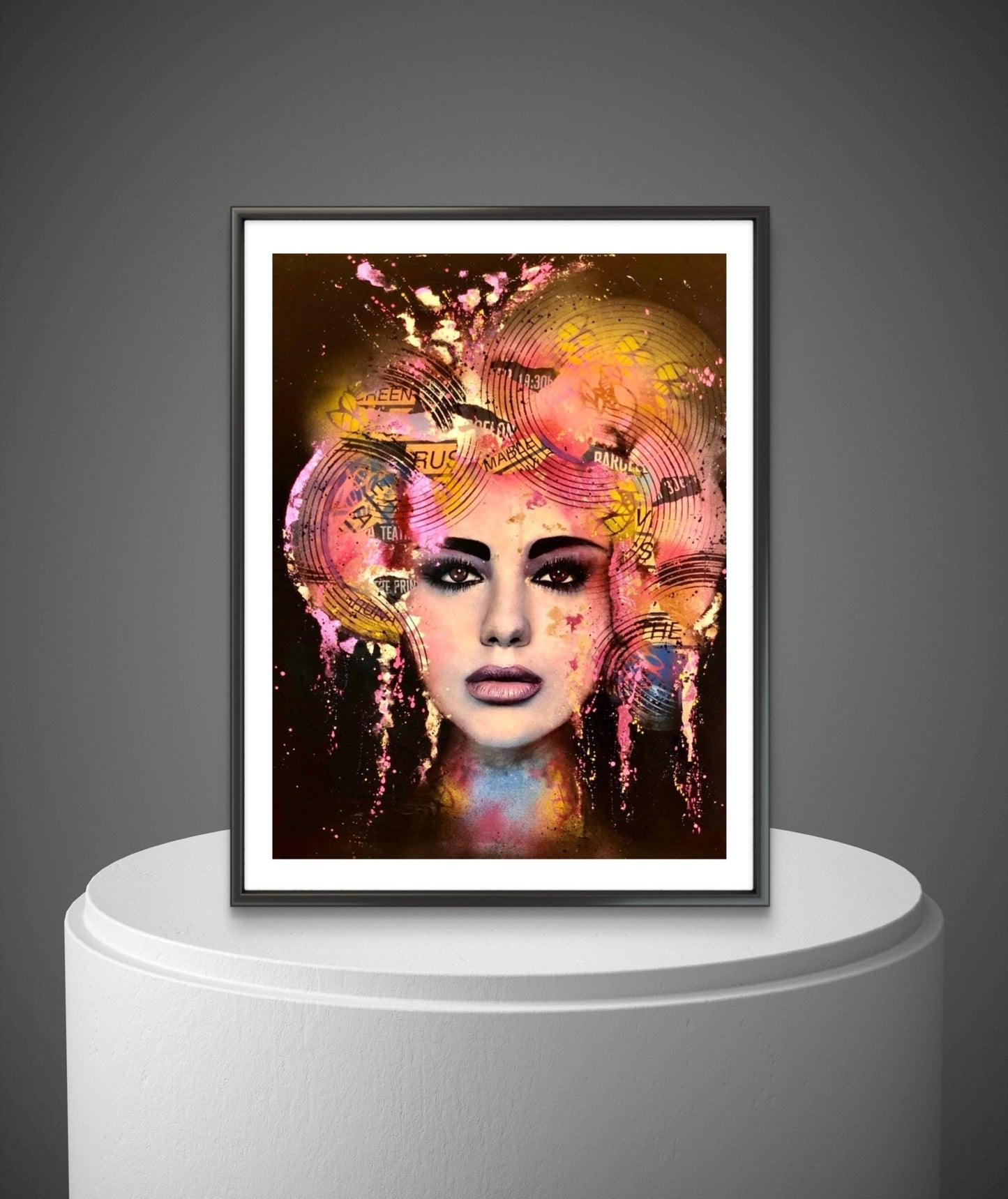 Bilde av Fru Bugge "Dua Lipa" laget av Fru Bugge, popart kunst fra Galleri2b