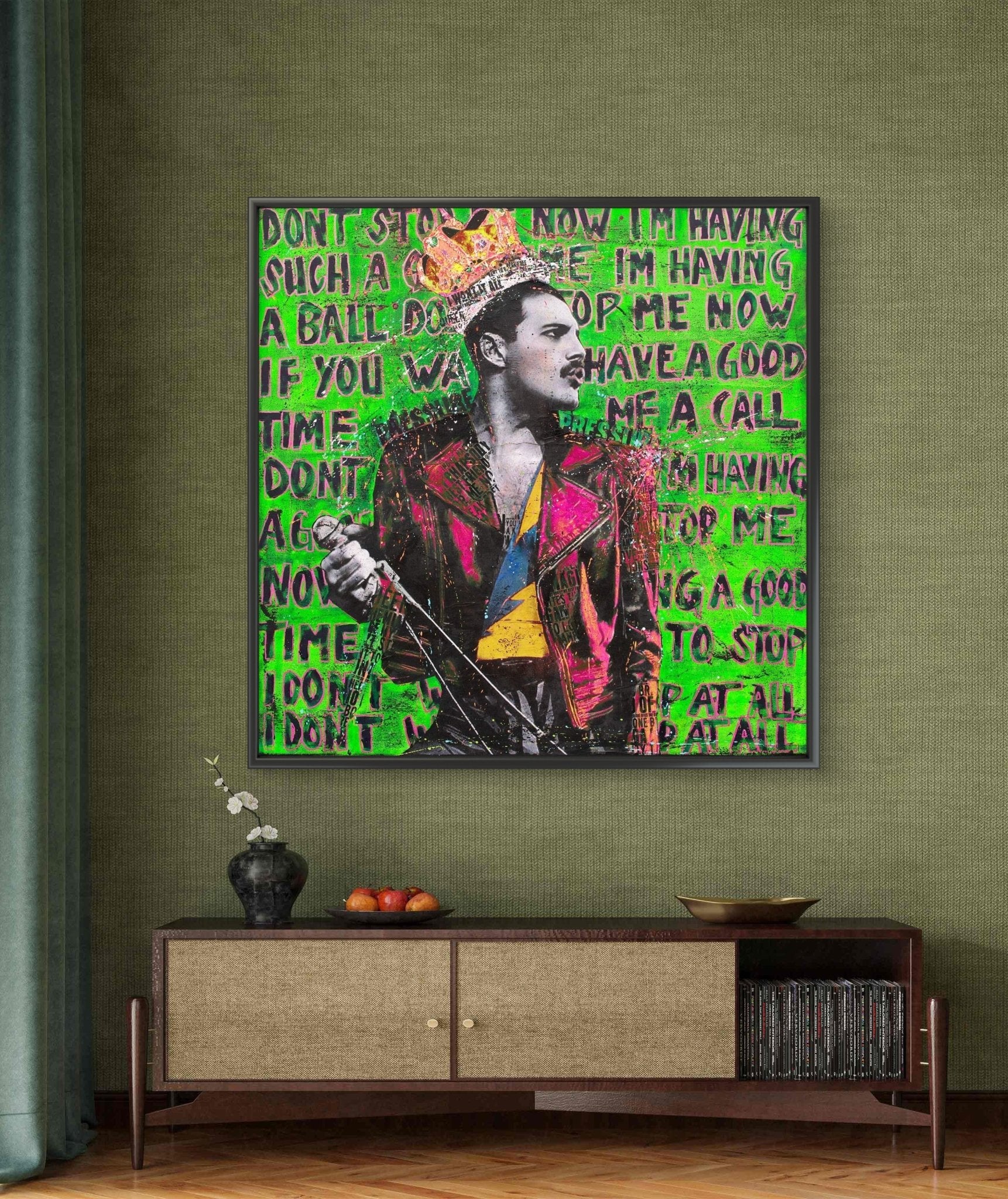 Bilde av Fru Bugge"DON´T STOP ME NOW 4" laget av Fru Bugge, popart kunst fra Galleri2b